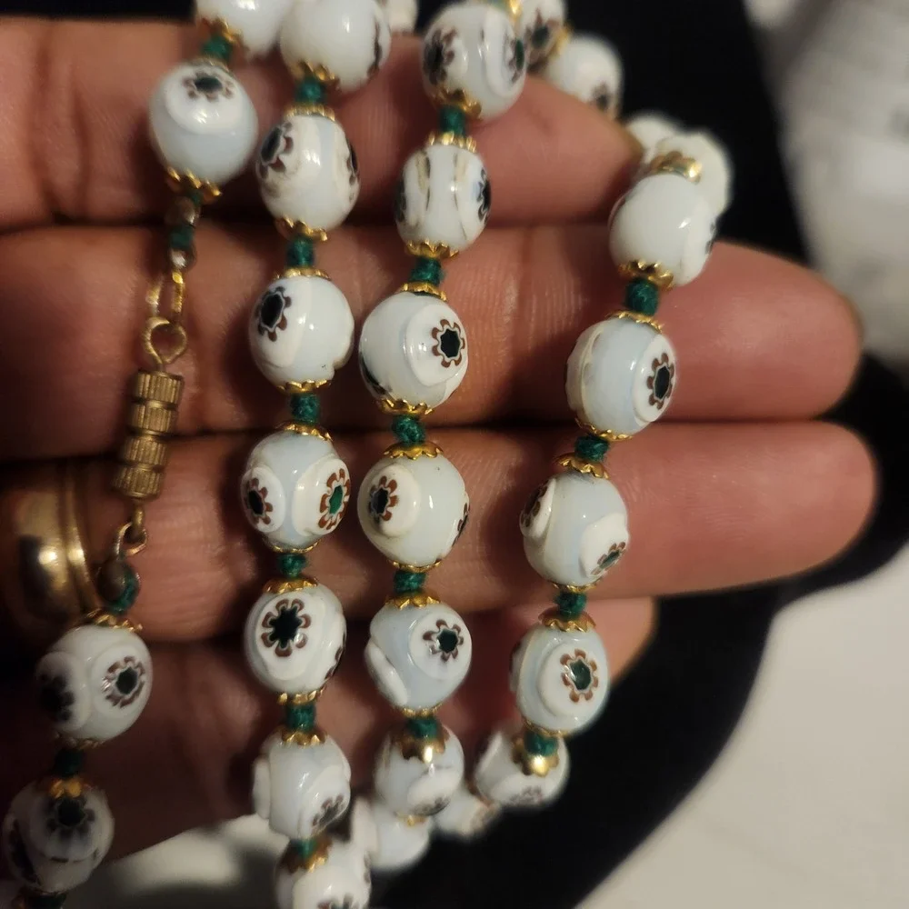 Vintage Venetian Murano Millefiori Glass Bead Necklace White Floral Hand Knotted - Picture 9 of 11